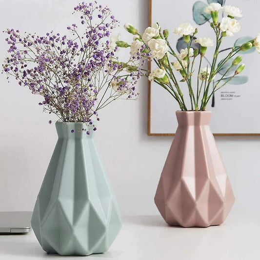 Diamond Pattern Plastic Flower Vase