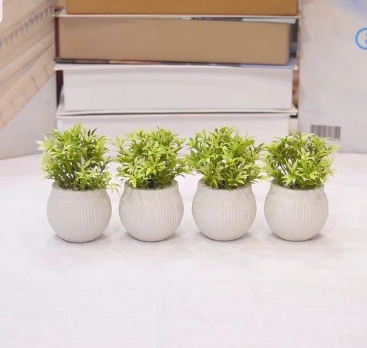 Pack of 4 Green Mini Plant Artificial Decoration